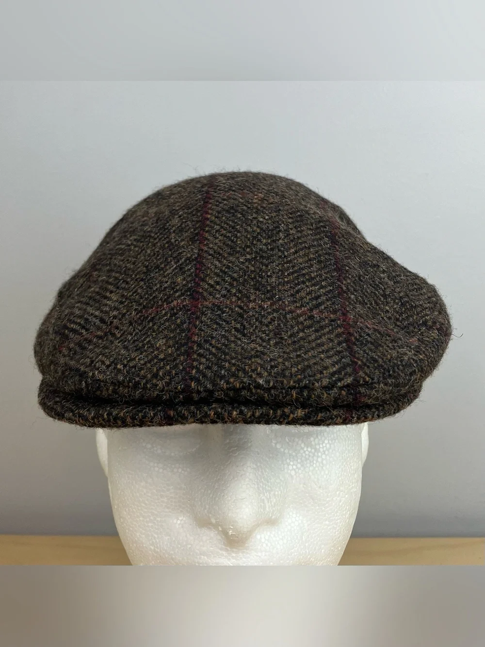 Mucros Weavers Hat Trinity Tweed 100% Wool Newsboy Cabbie Hat Size M Brown Plaid